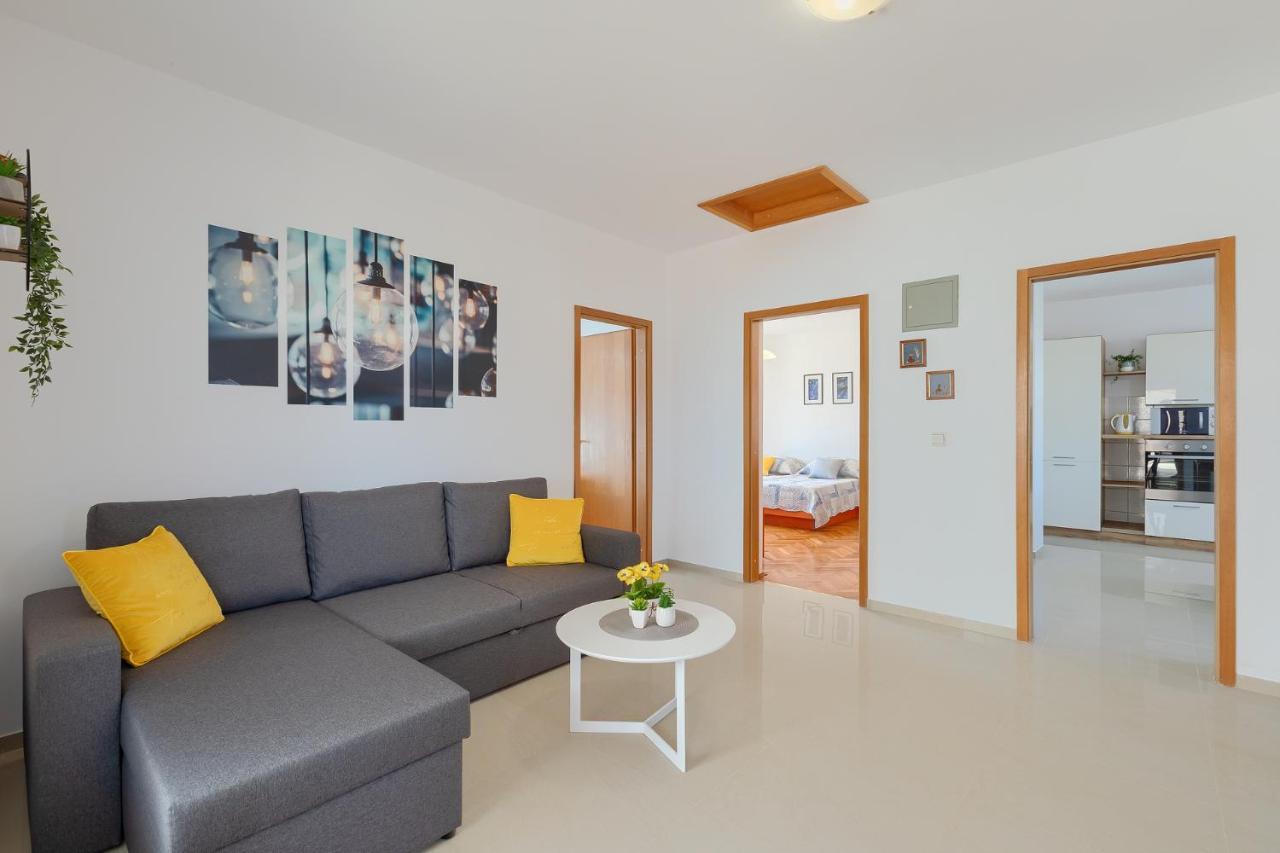 Apartment Christina Pola Esterno foto