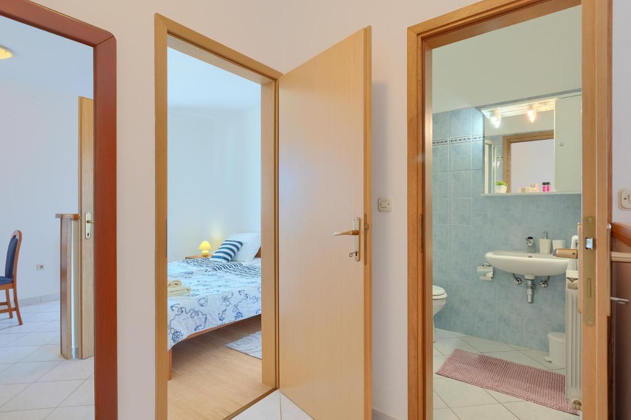Apartment Christina Pola Esterno foto